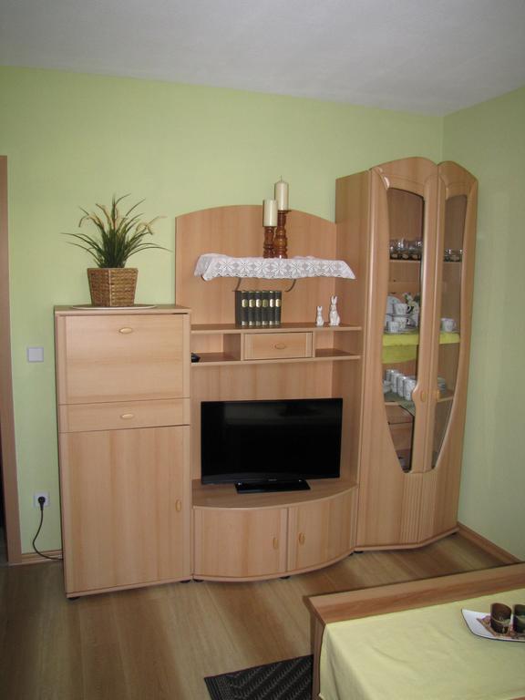 Stollenklause Apartment Hormersdorf  Room photo