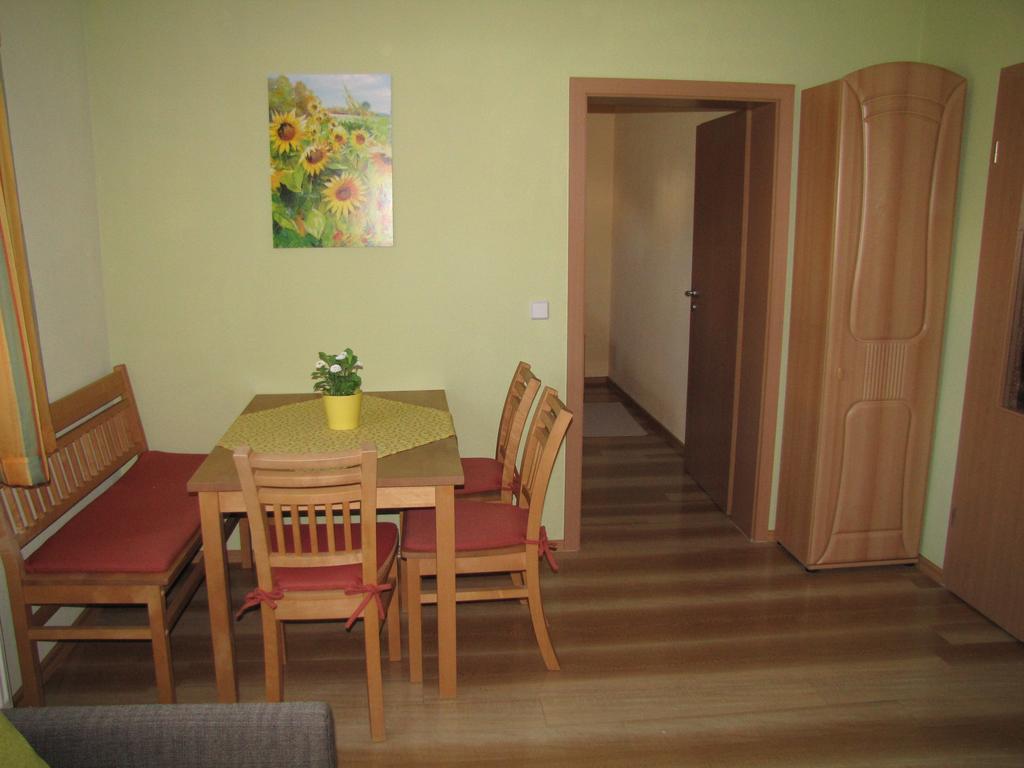Stollenklause Apartment Hormersdorf  Room photo